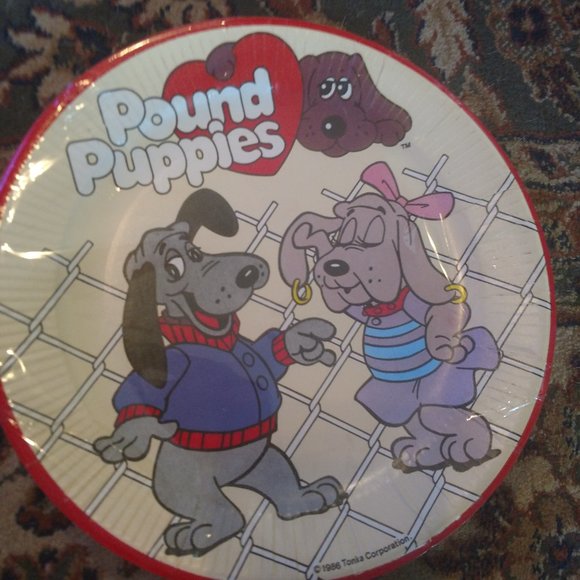 Vintage Pound Puppies Party Plates - Picture 2 of 2